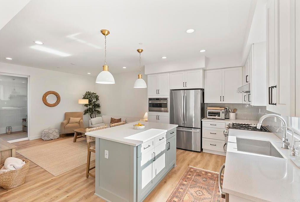 13480 Lopelia Meadows Pl #111 San Diego, CA 92130 - Thumbnail 5