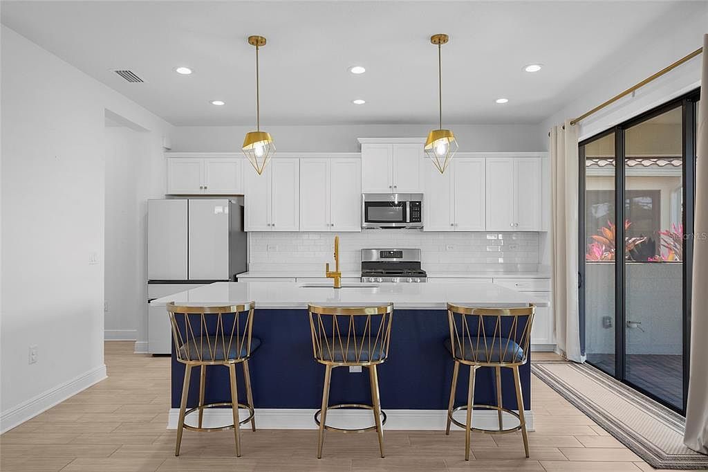 8526 Frangipani Ter Sarasota, FL 34240 - Thumbnail 5