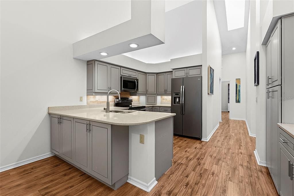 4531 Las Brisas Ln Sarasota, FL 34238 - Thumbnail 5