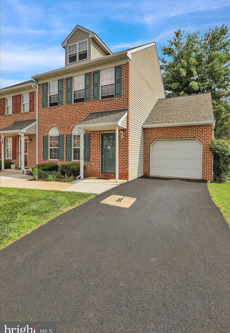 17 Charlemont Ct Shillington, PA 19607 - Thumbnail 5