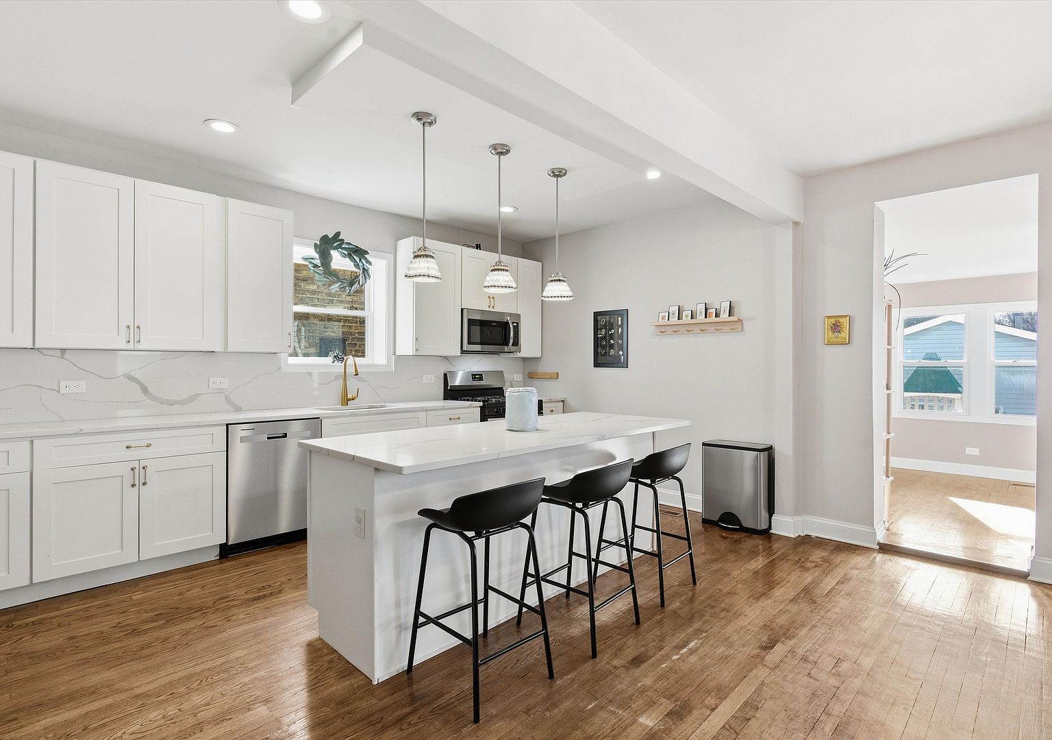 4935 W Carmen Ave Chicago, IL 60630 - Thumbnail 5