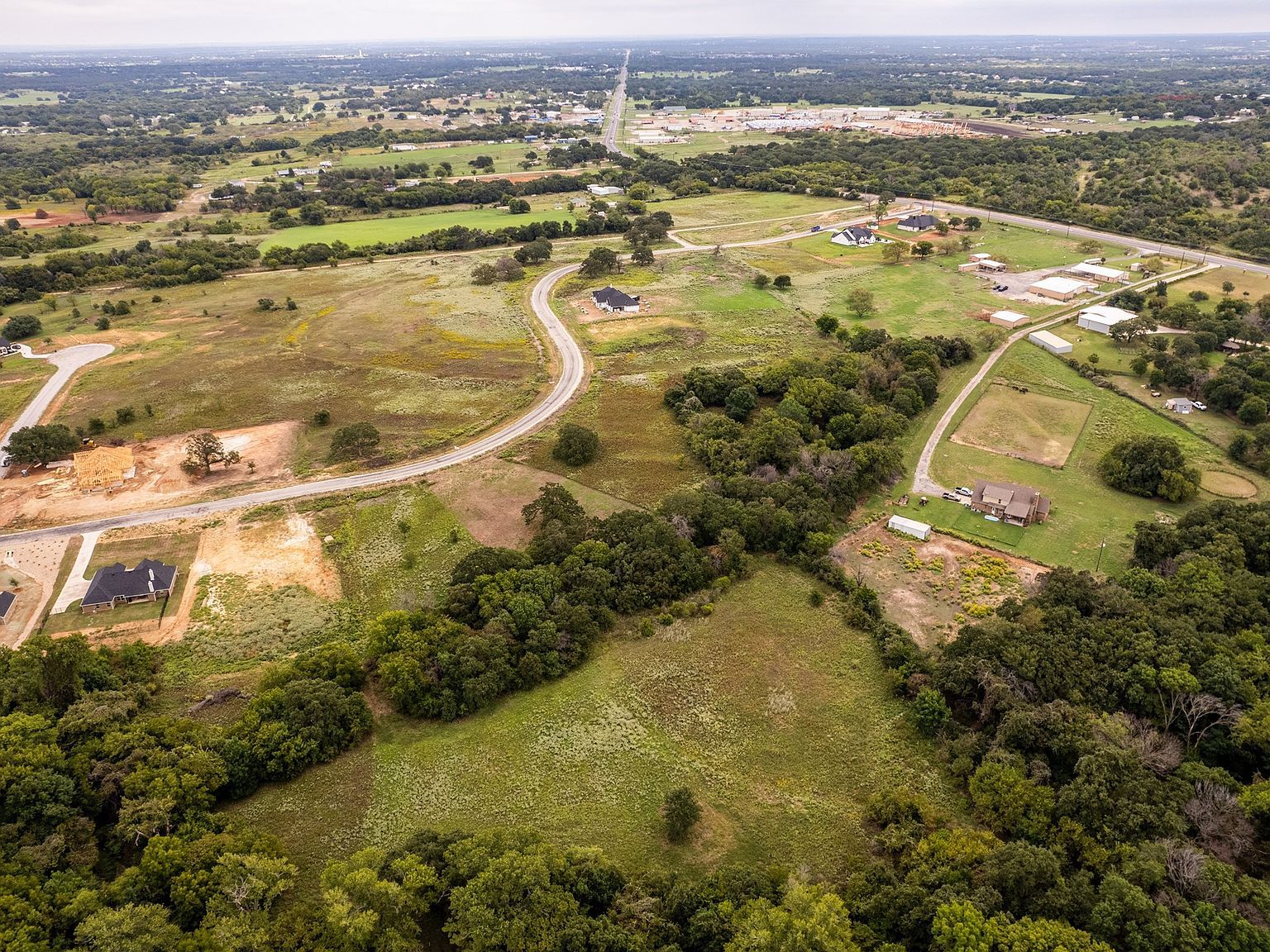 1033 Gonzollas Rd, Springtown, TX, 76082 - Thumbnail 5