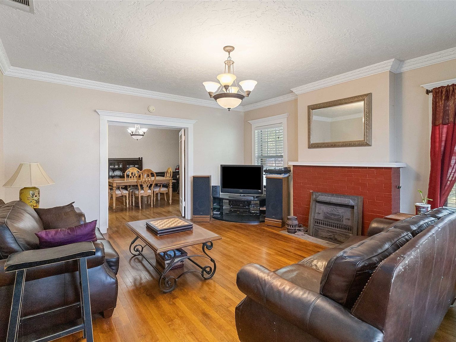 409 N Sylvania Ave Fort Worth, TX 76111 - Thumbnail 5