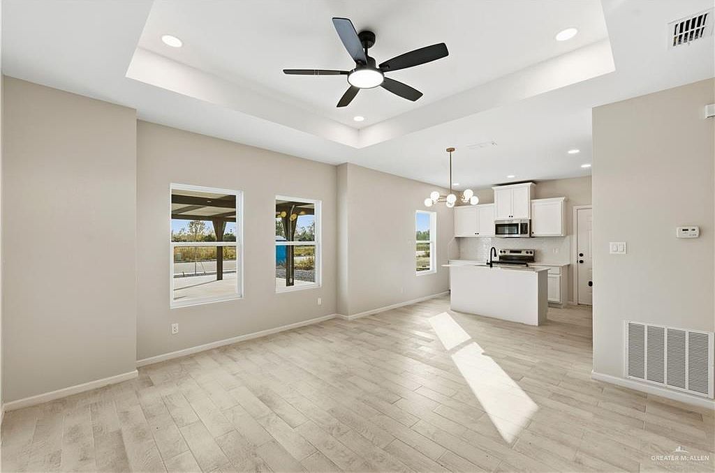 205 E Royal Palm Dr Mercedes, TX 78570 - Thumbnail 5