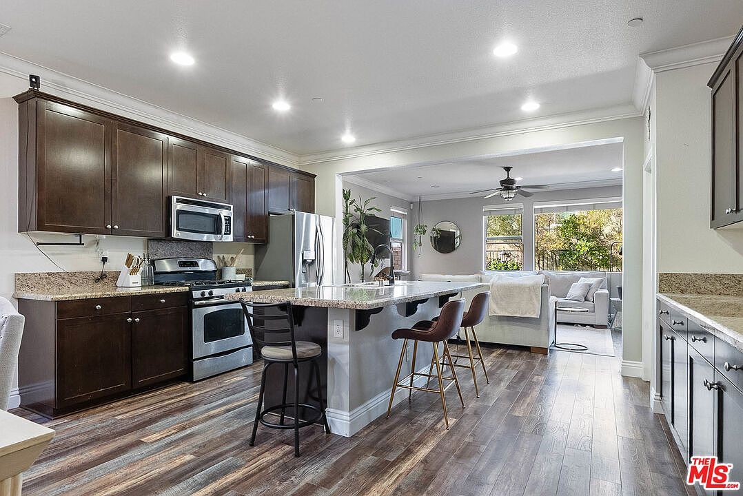 19861 Via Beeler Santa Clarita, CA 91321 - Thumbnail 5