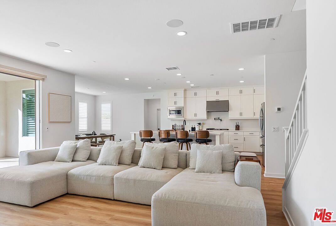 18130 Radiance Ln Santa Clarita, CA 91350 - Thumbnail 5