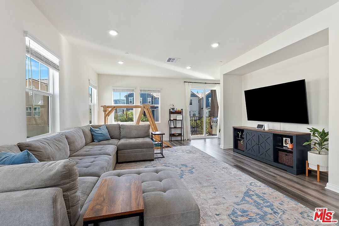 553 Grapefruit Ln Fillmore, CA 93015 - Thumbnail 5