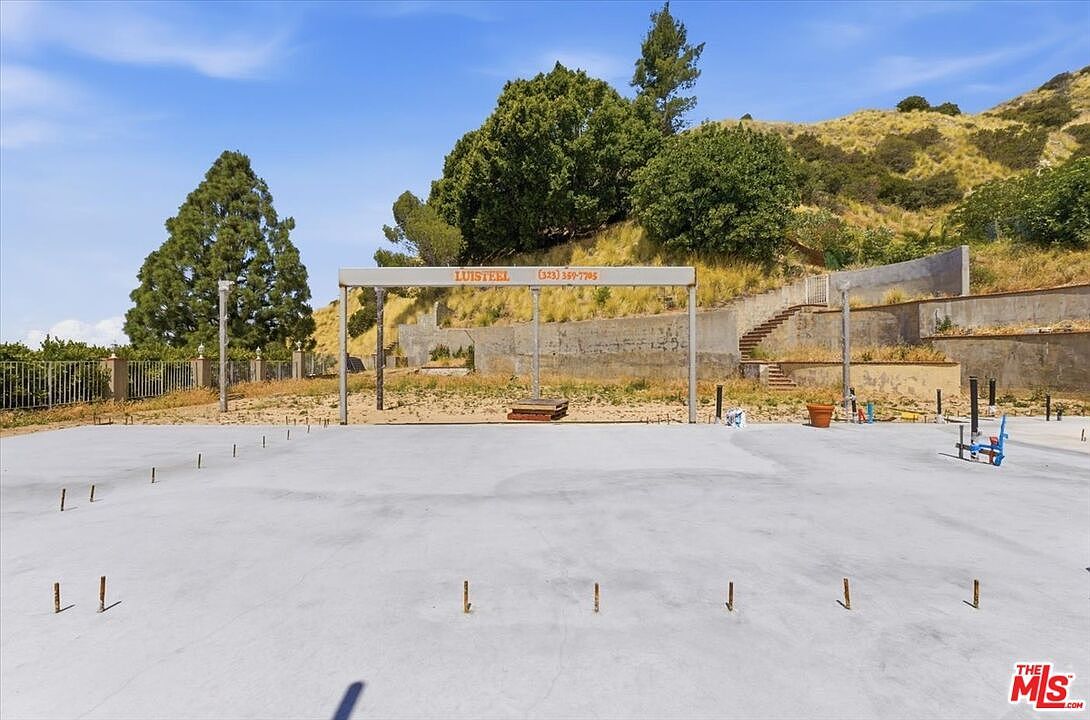 9865 Lanark St Sun Valley, CA 91352 - Thumbnail 5