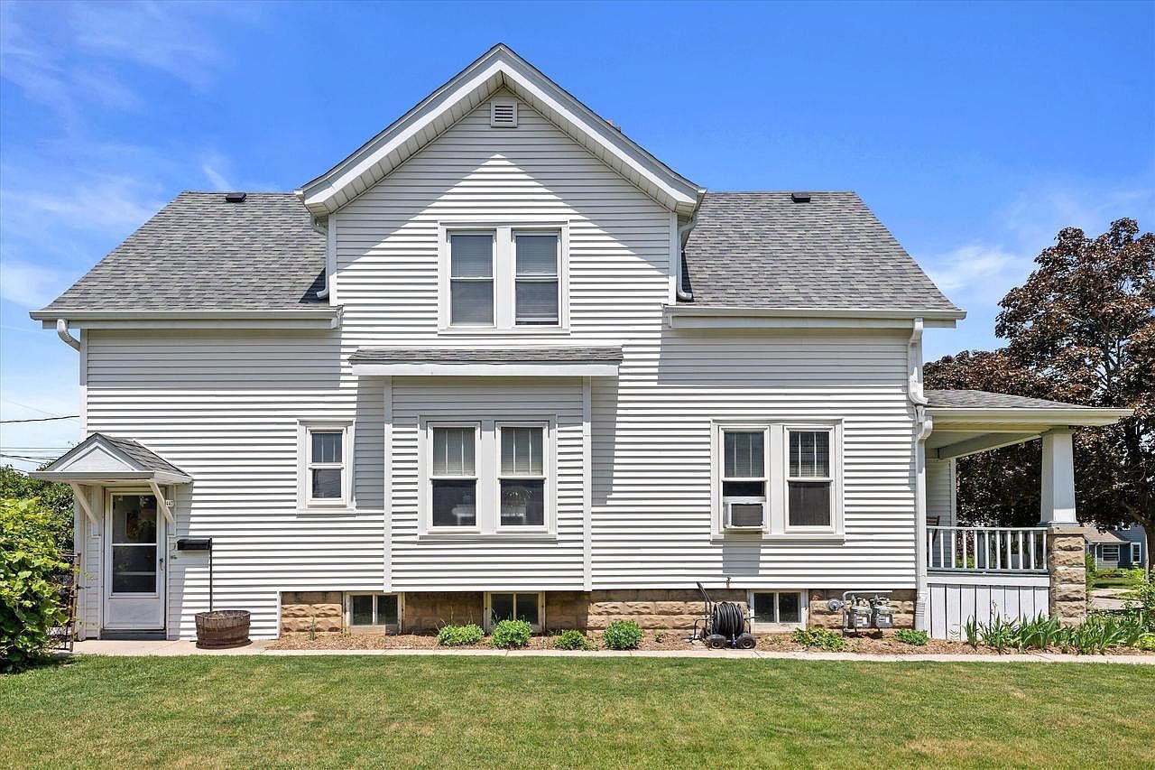 447 S 72nd St Milwaukee, WI 53214 - Thumbnail 5
