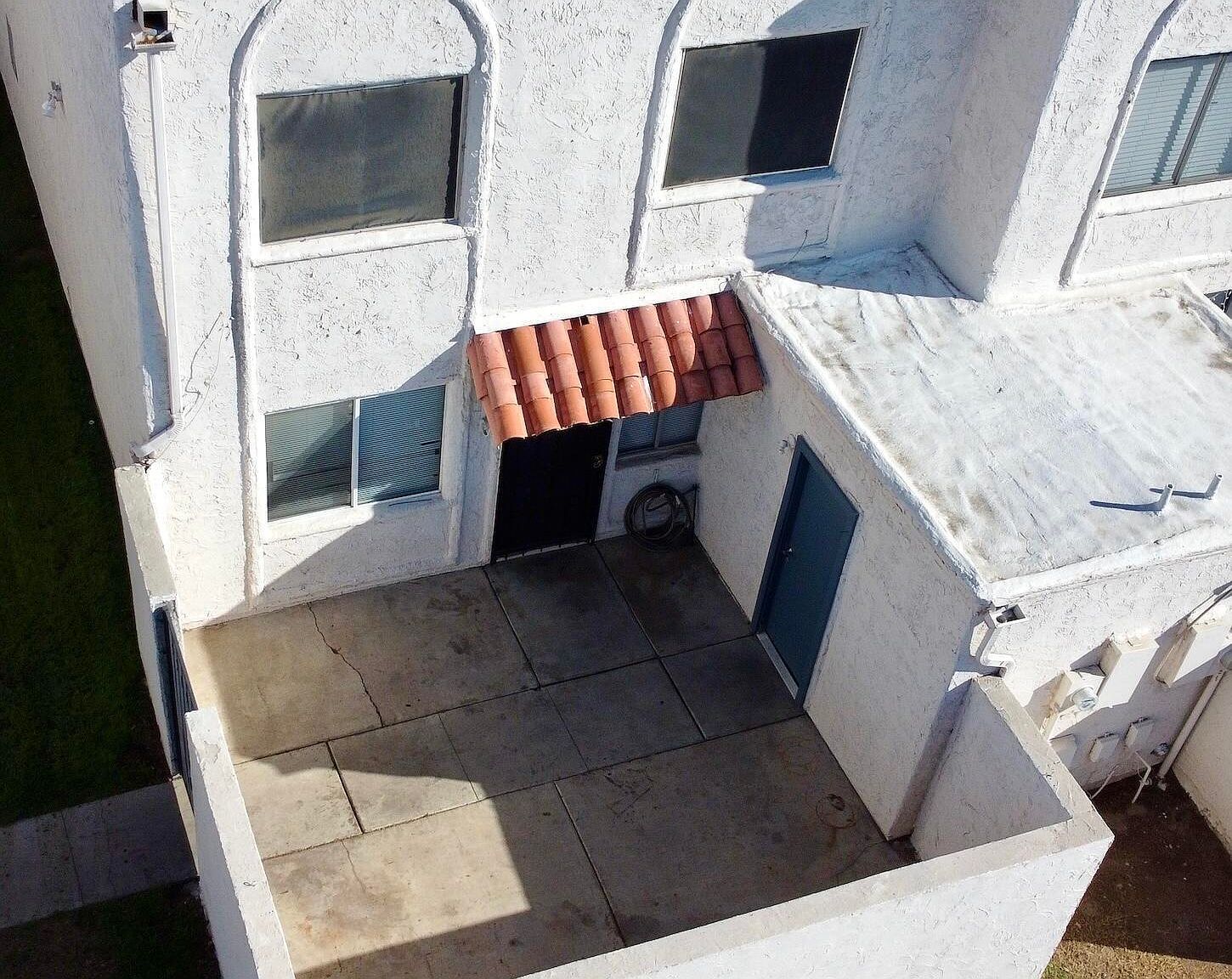 5205 N 42nd Pkwy Phoenix, AZ 85019 - Thumbnail 5