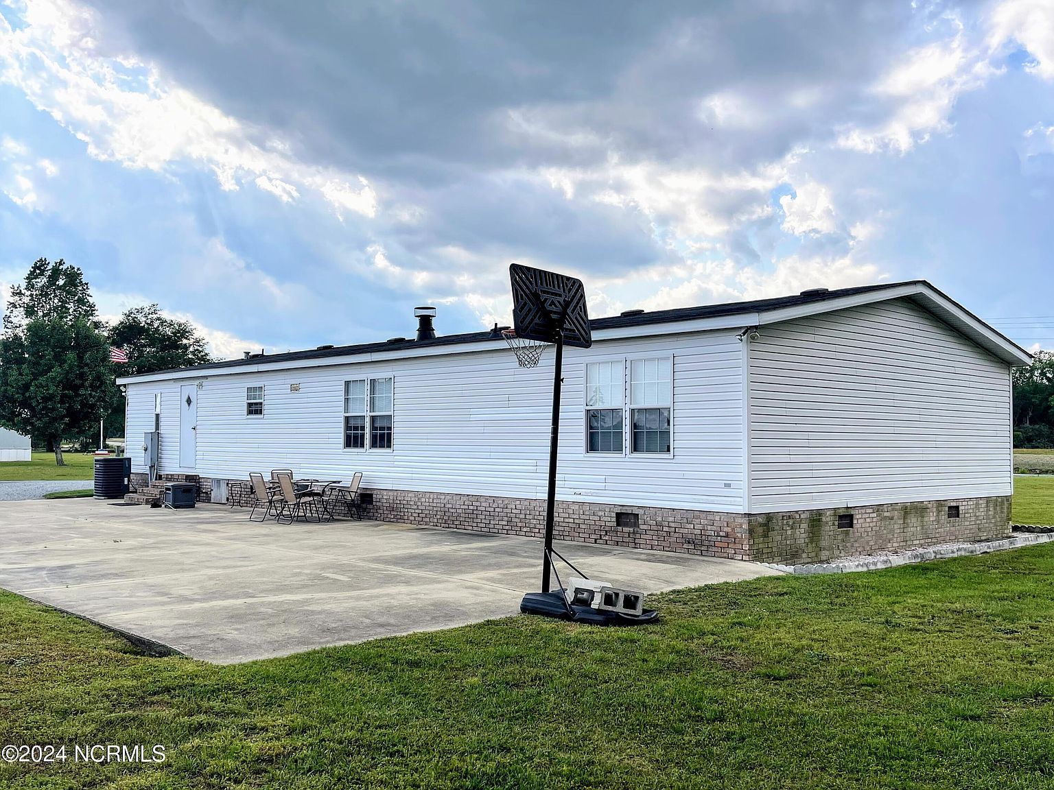 1331 Nixon Rd Autryville, NC 28318 - Thumbnail 5