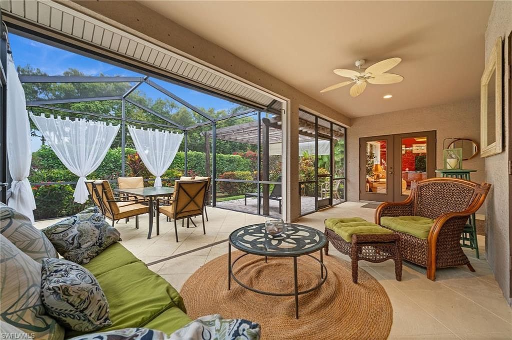 2440 River Reach Dr Naples, FL 34104 - Thumbnail 5