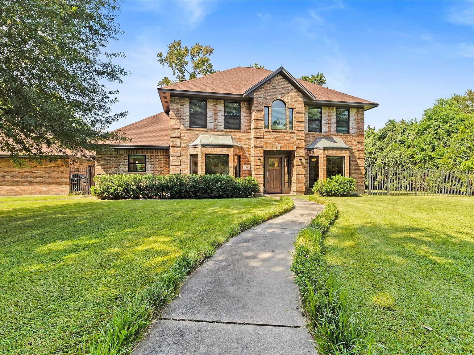 10 Holly Tree Ln Spring, TX 77373 - Thumbnail 5