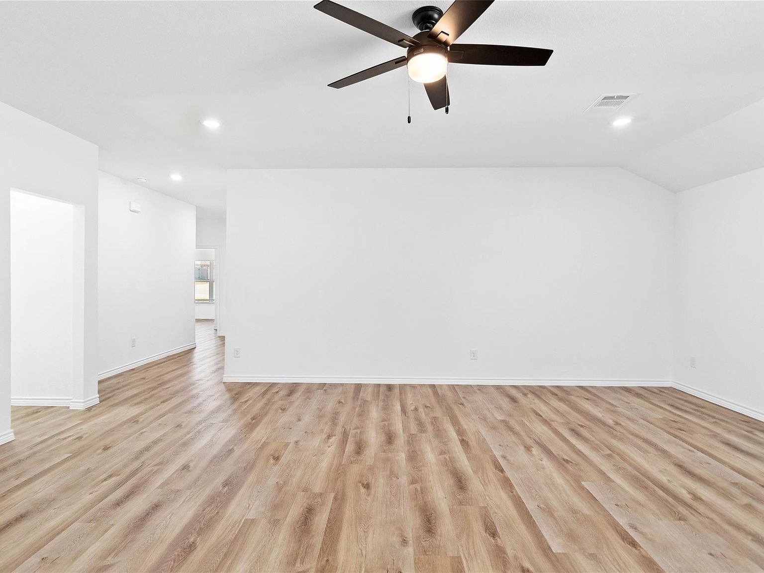 12384 Lake Conroe Hls Willis, TX 77318 - Thumbnail 5