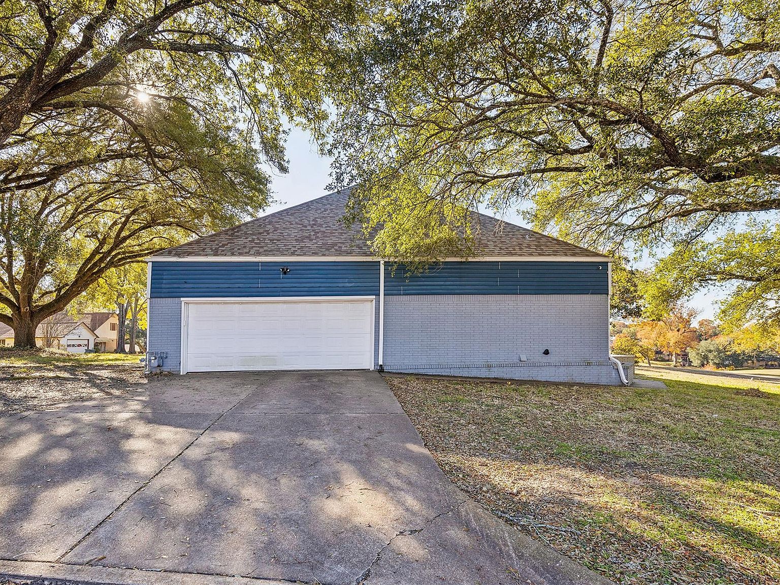 1202 Green Briar Dr Huntsville, TX 77340 - Thumbnail 5