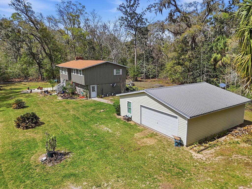 8010 Stephen Foster Ave Fanning Springs, FL 32693 - Thumbnail 5