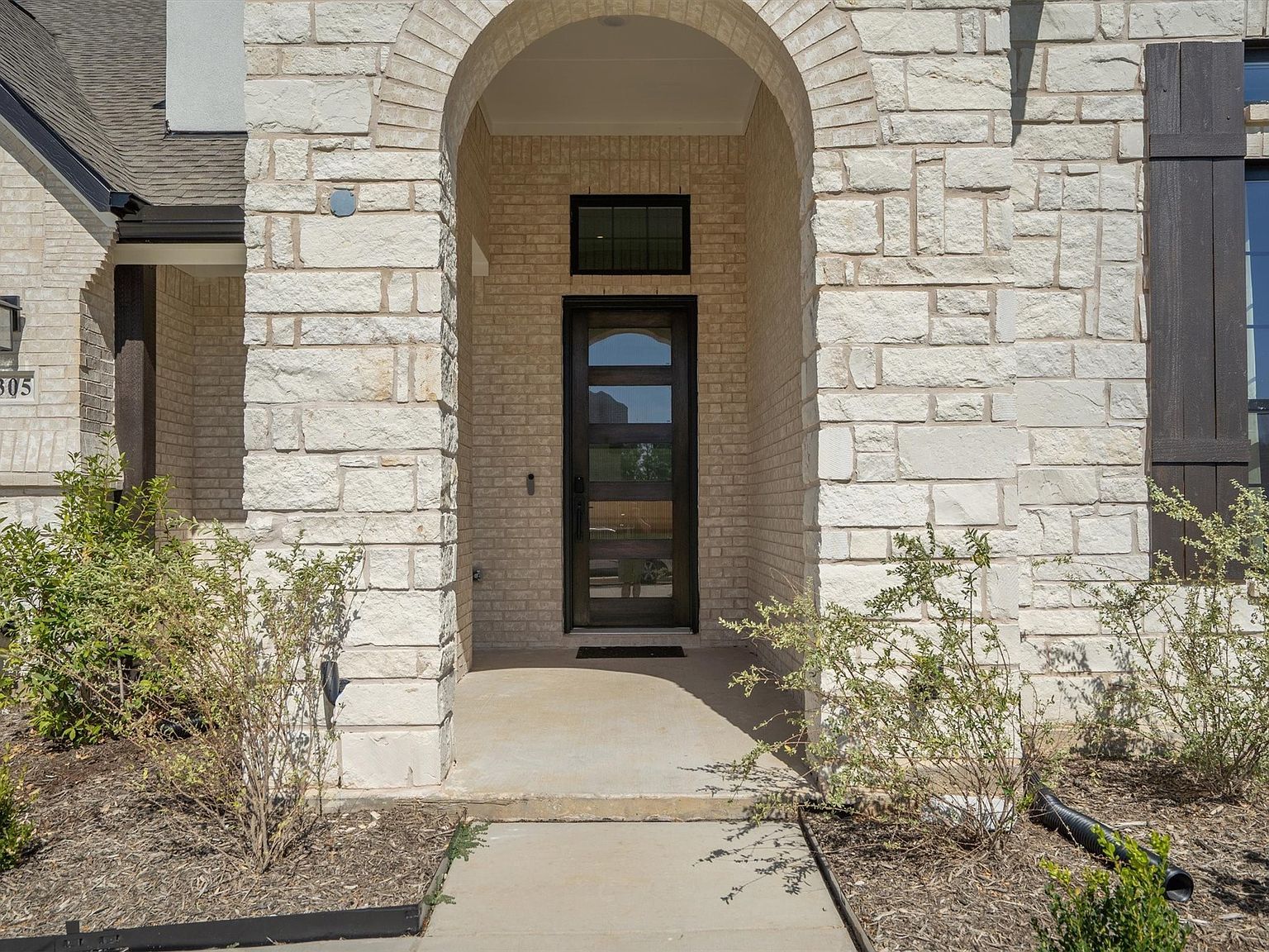 305 Alicia Ct Mansfield, TX 76063 - Thumbnail 5