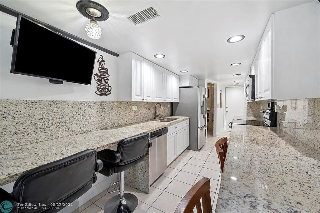 1680 NE 191st St APT 202-2 North Miami Beach, FL 33179 - Thumbnail 5