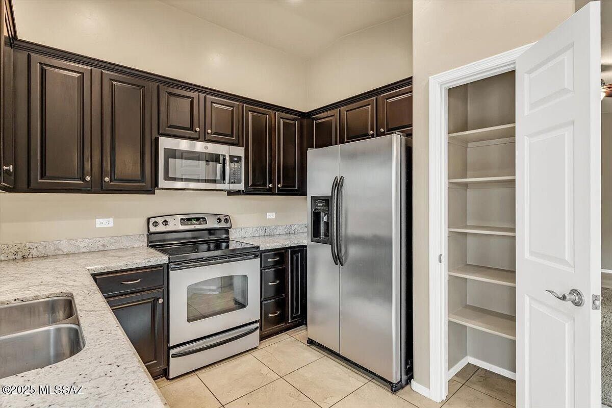 7555 E Majestic Palm Ln Tucson, AZ 85756 - Thumbnail 5