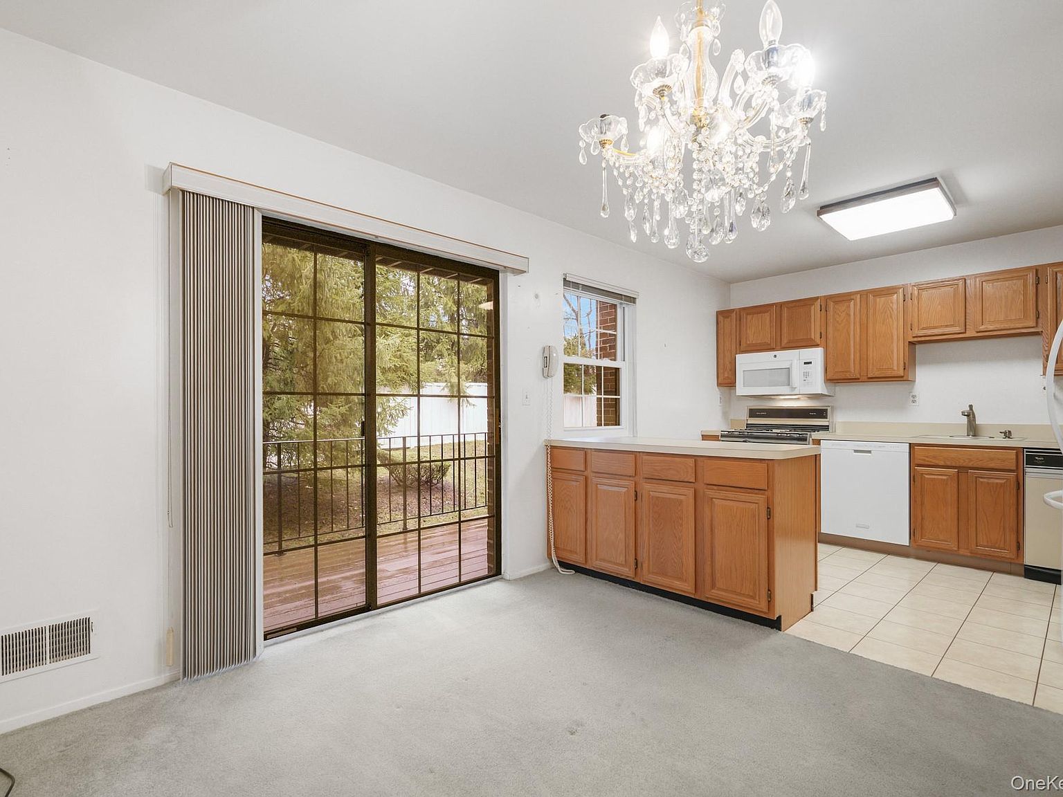 422 Somerset Dr APT B Pearl River, NY 10965 - Thumbnail 5