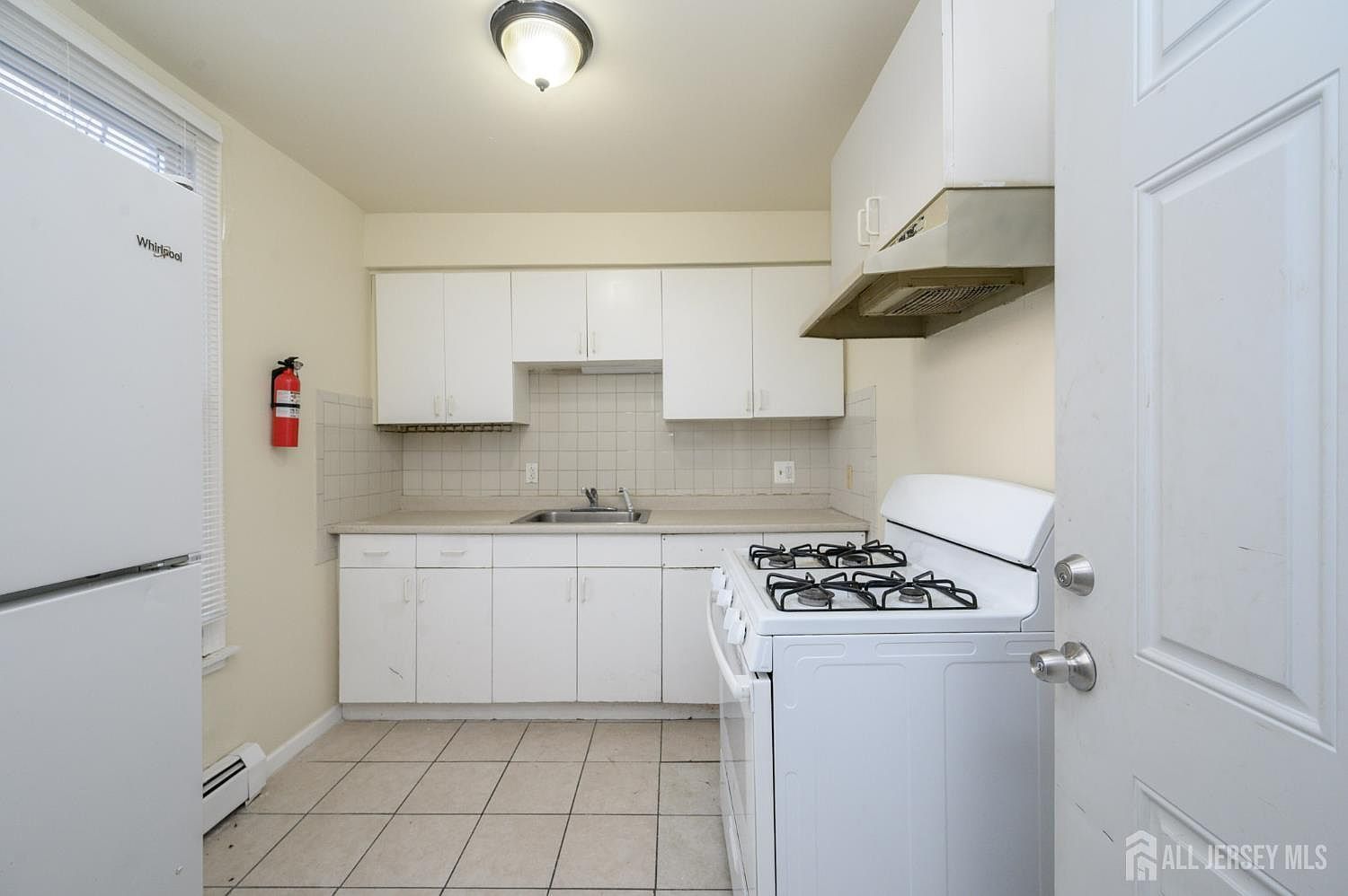 122 S Rosewell St South Amboy, NJ 08879 - Thumbnail 5