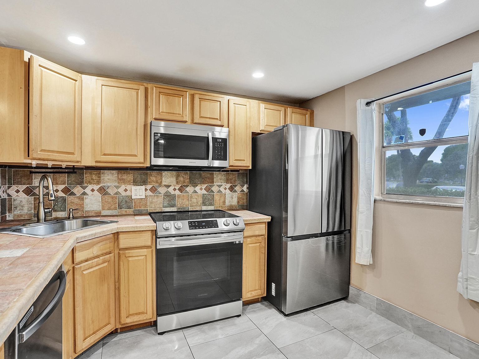 8301 Sands Point Blvd APT S102 Fort Lauderdale, FL 33321 - Thumbnail 5