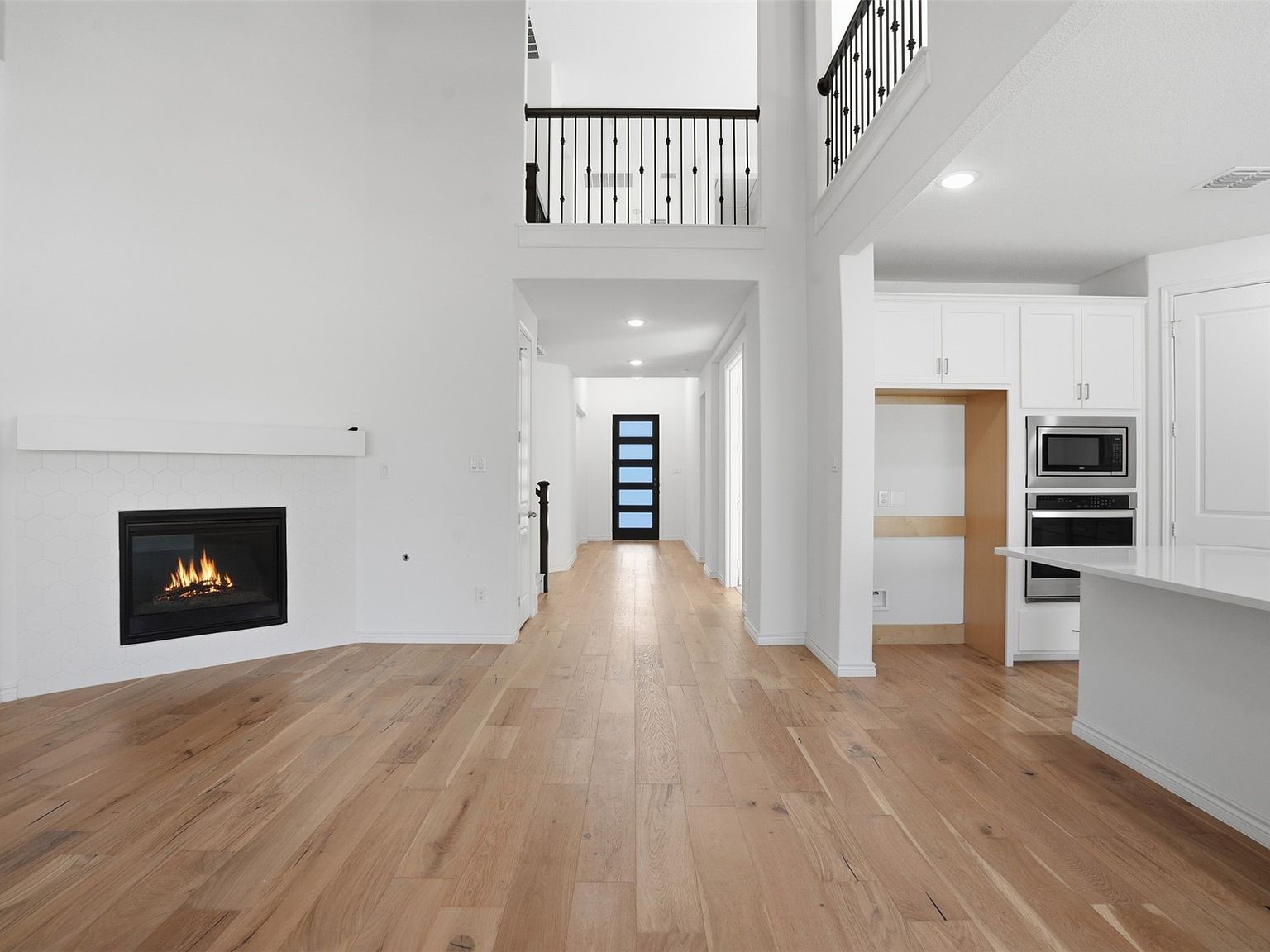 537 Oakmoss St Aubrey, TX 76227 - Thumbnail 5