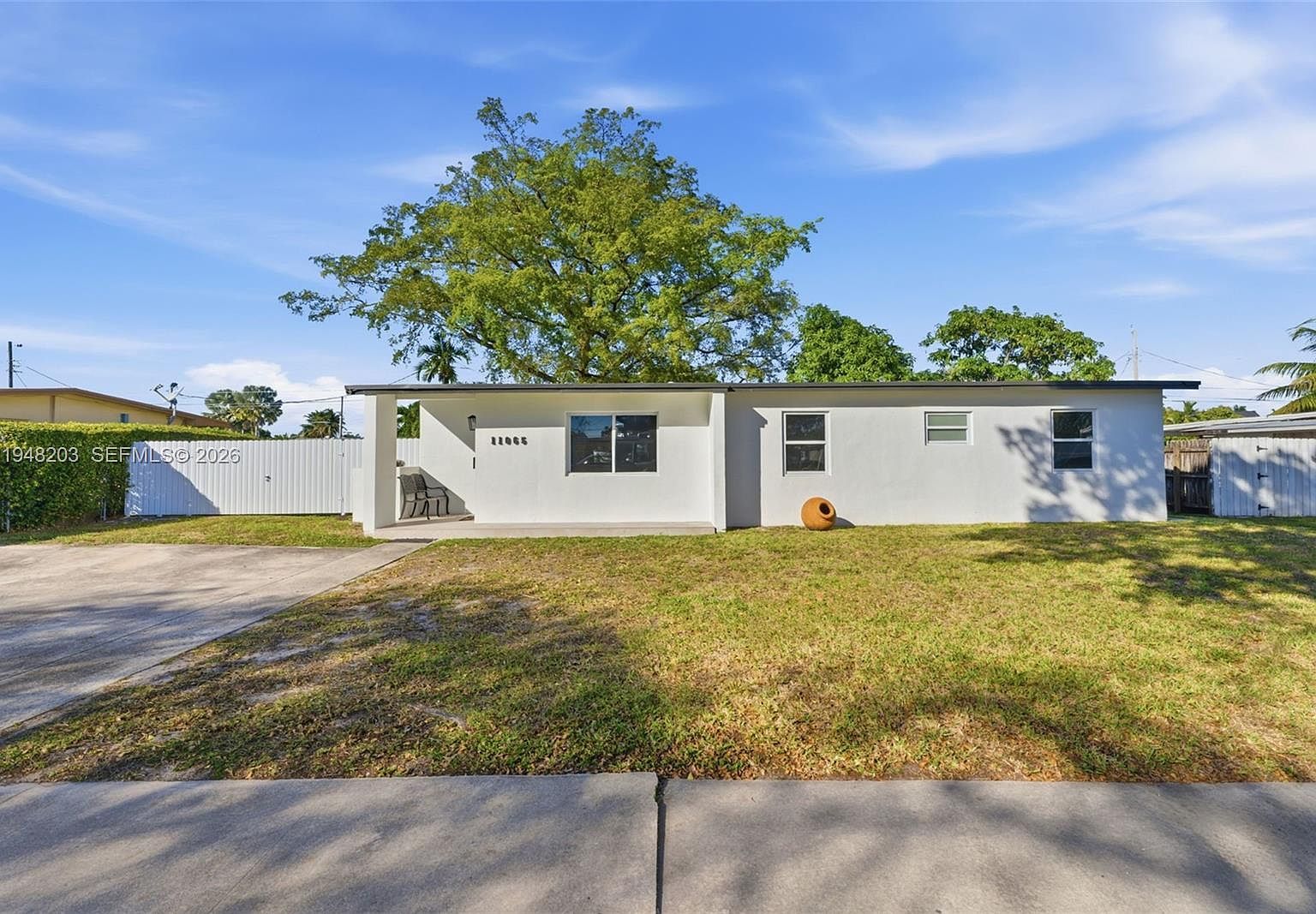 11065 SW 52nd Dr Miami, FL 33165 - Thumbnail 5