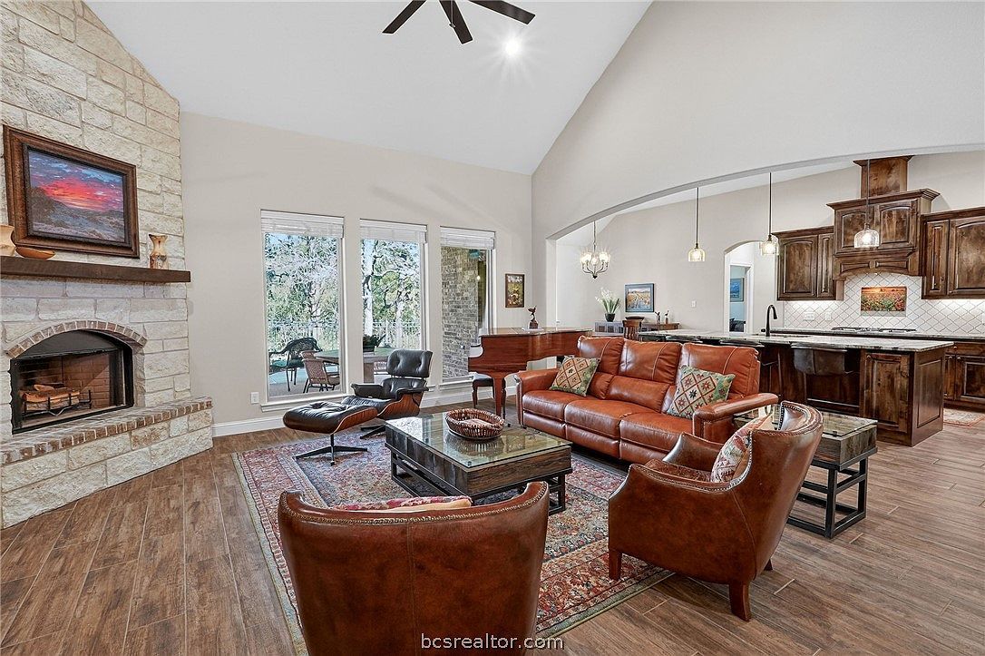 2004 Lexi Ln Bryan, TX 77807 - Thumbnail 5