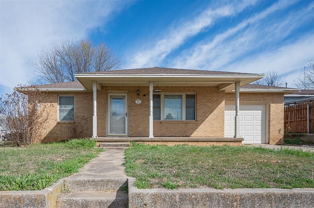 201 E 3rd St Cement, OK 73017 - Thumbnail 5