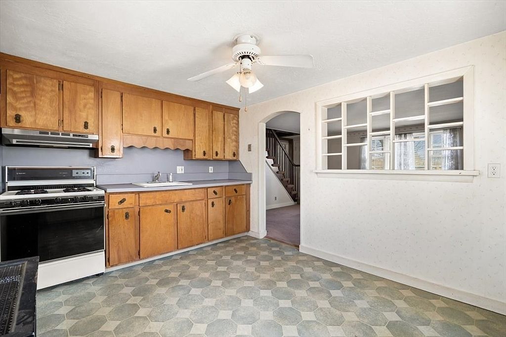 7 Cedar Cir Randolph, MA 02368 - Thumbnail 5