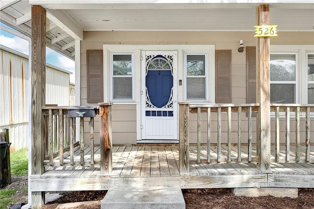 526 Oak St Leavenworth, KS 66048 - Thumbnail 5