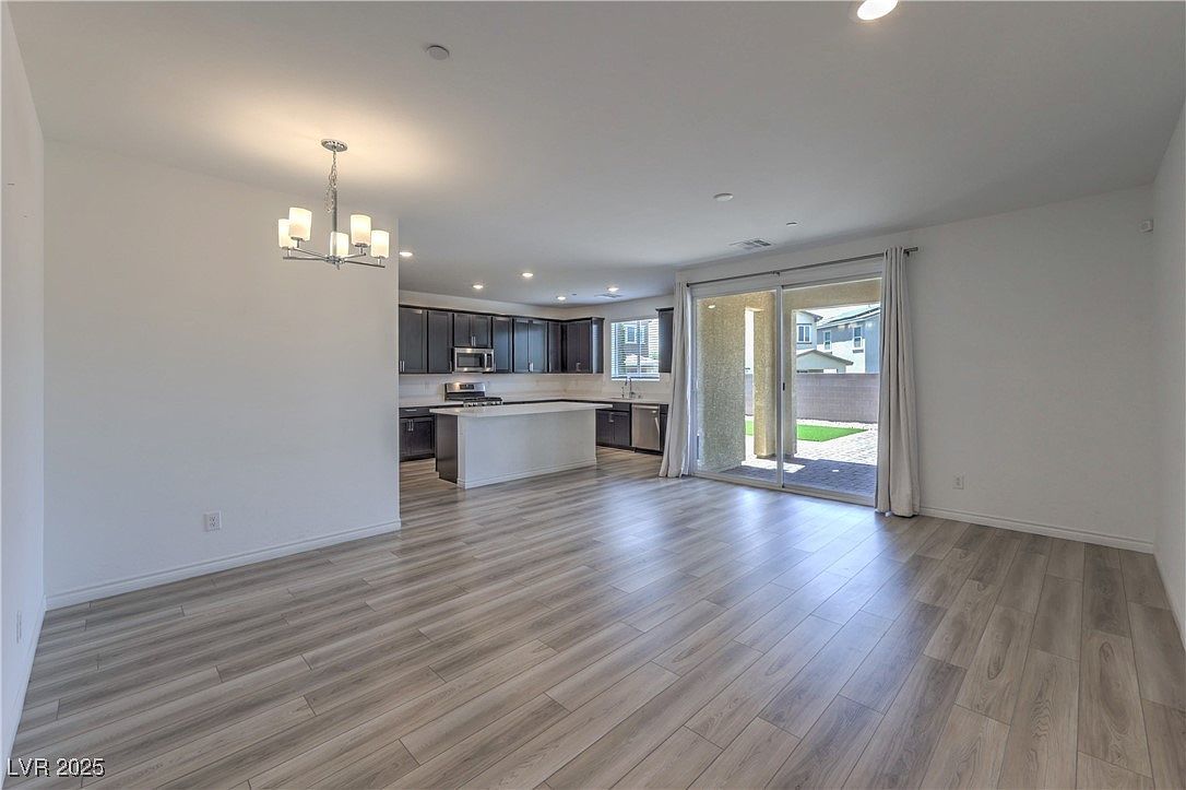 3758 Bright Aquarius Ln Henderson, NV 89052 - Thumbnail 5