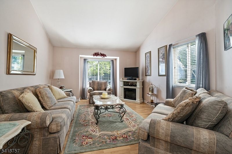 10 Wind Meadow Trl Hamburg, NJ 07419 - Thumbnail 5