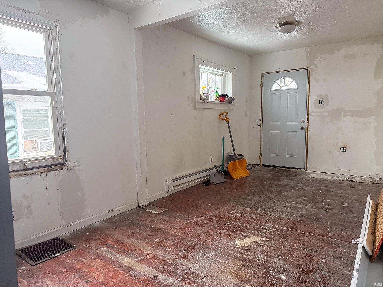 1206 Fremont St South Bend, IN 46628 - Thumbnail 5