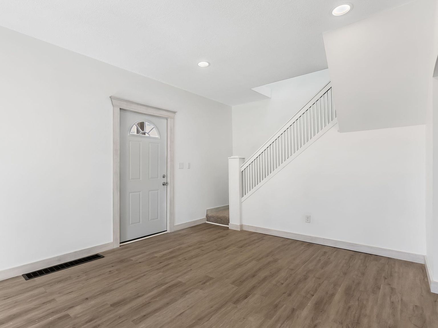 302 N Bronson St Warsaw, IN 46580 - Thumbnail 5