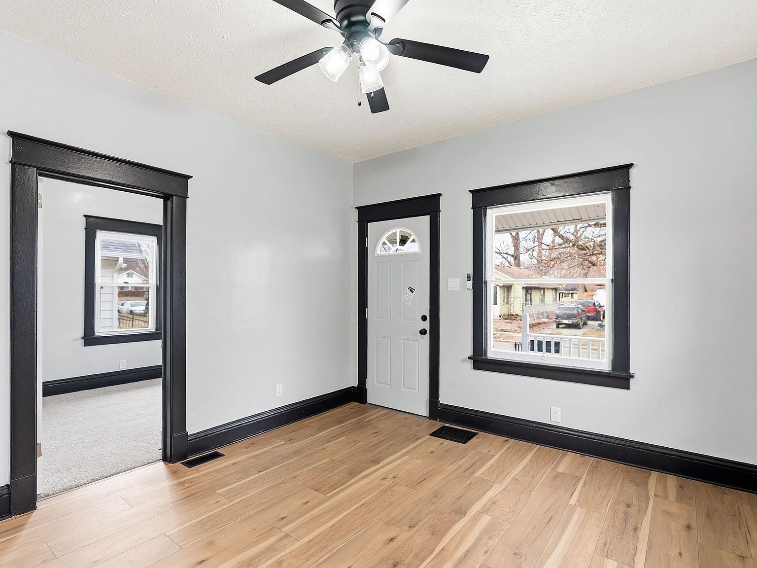 1618 E Dayton St South Bend, IN 46613 - Thumbnail 5