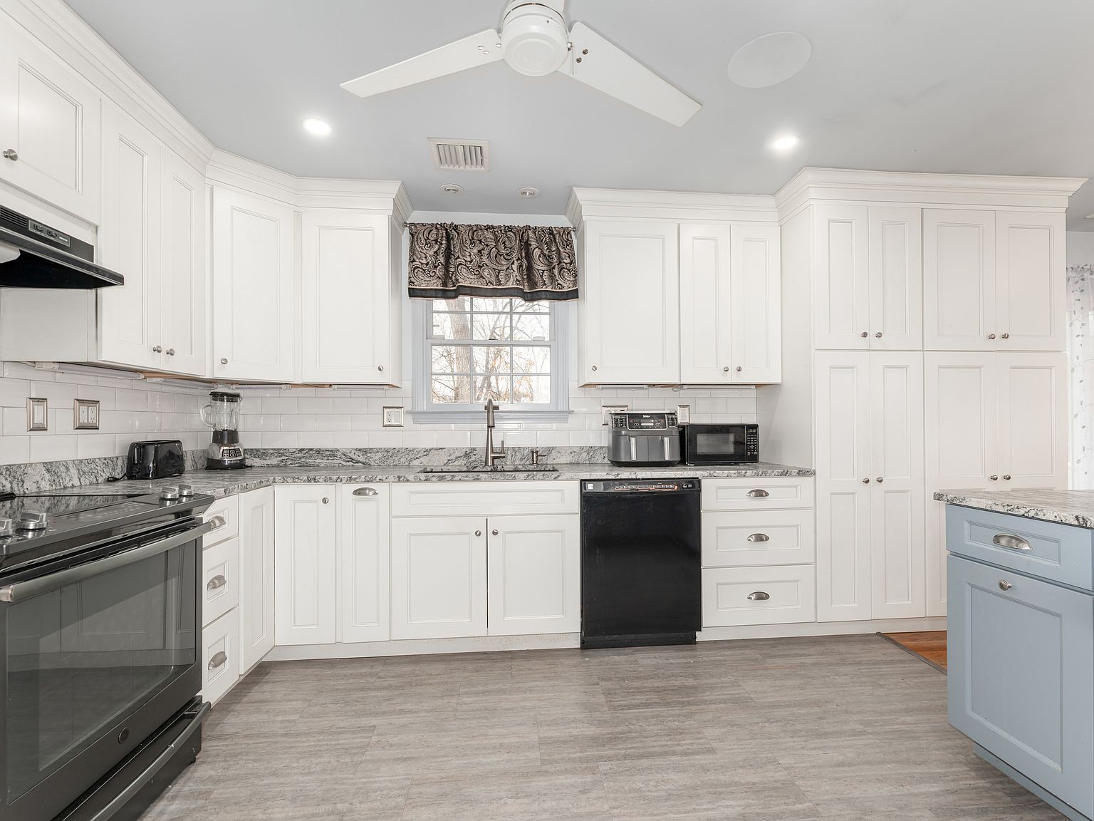 224 Roses Mill Rd Milford, CT 06460 - Thumbnail 5