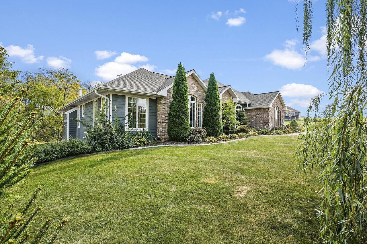 1679 Marian Ct Mineral Point, WI 53565 - Thumbnail 5