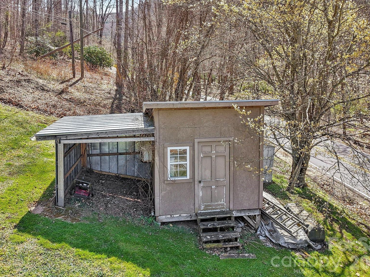 719 Camp Branch Rd Waynesville, NC 28786 - Thumbnail 5
