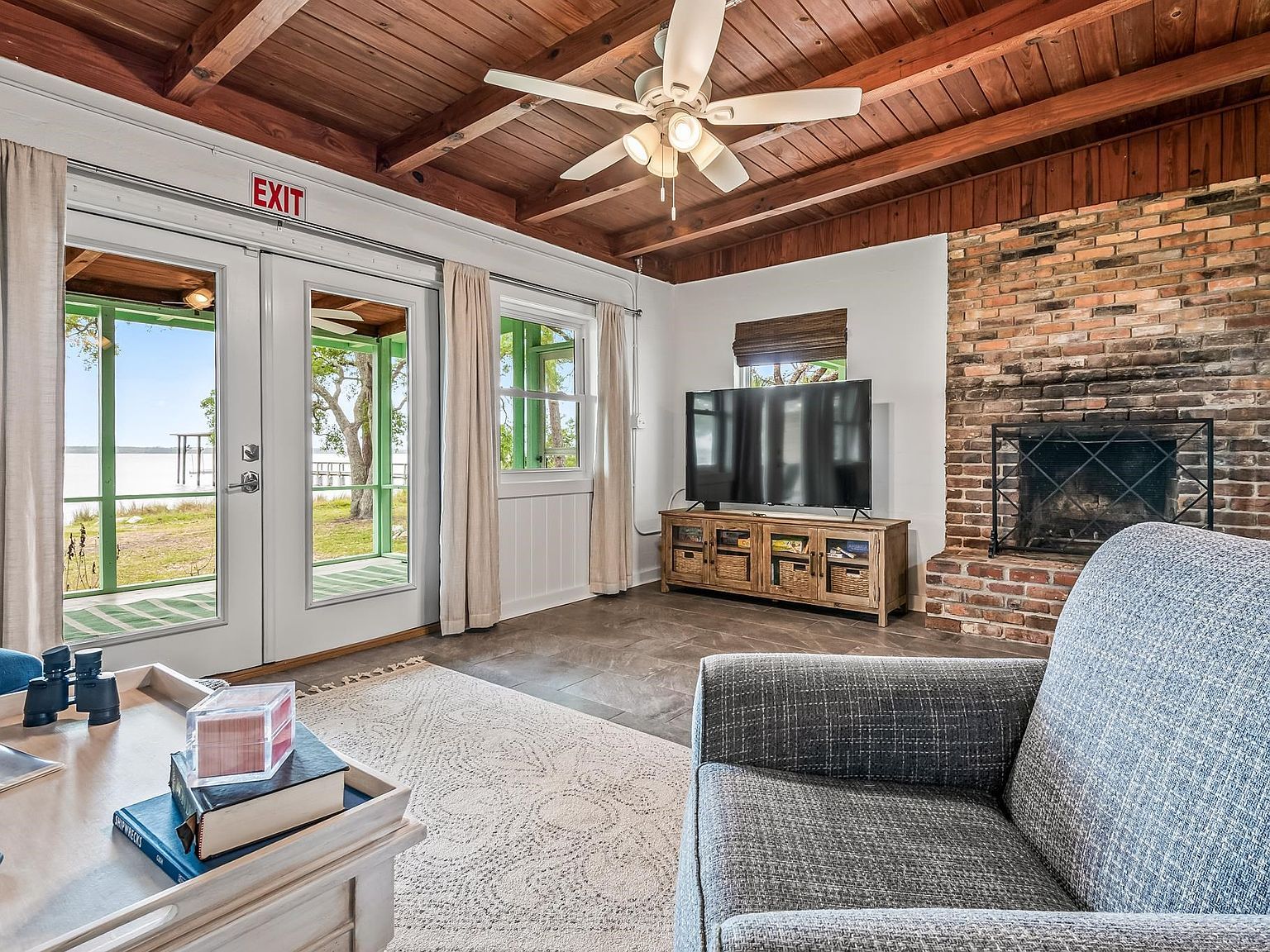 2669 Surf Rd Panacea, FL 32346 - Thumbnail 5