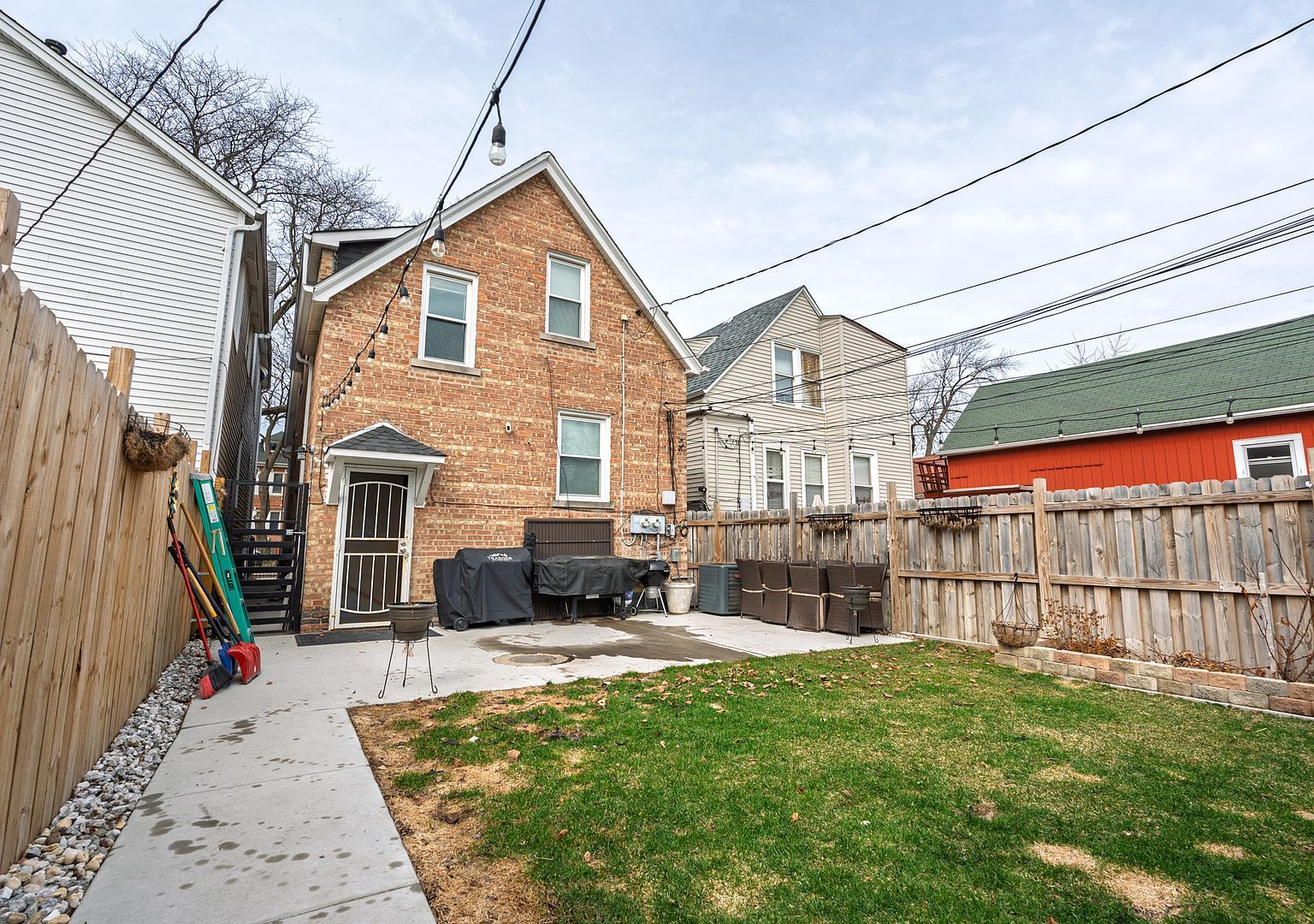 6825 S Rockwell St Chicago, IL 60629 - Thumbnail 5