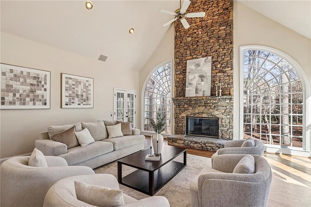 12215 Winding Oak Trl Johns Creek, GA 30005 - Thumbnail 5