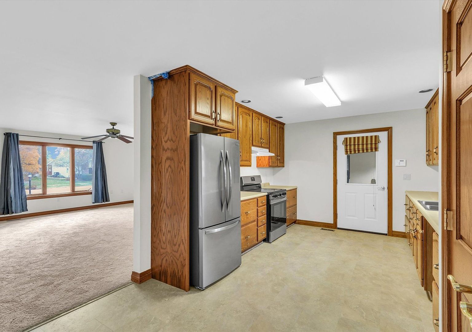 812 E Boone St Tolono, IL 61880 - Thumbnail 5