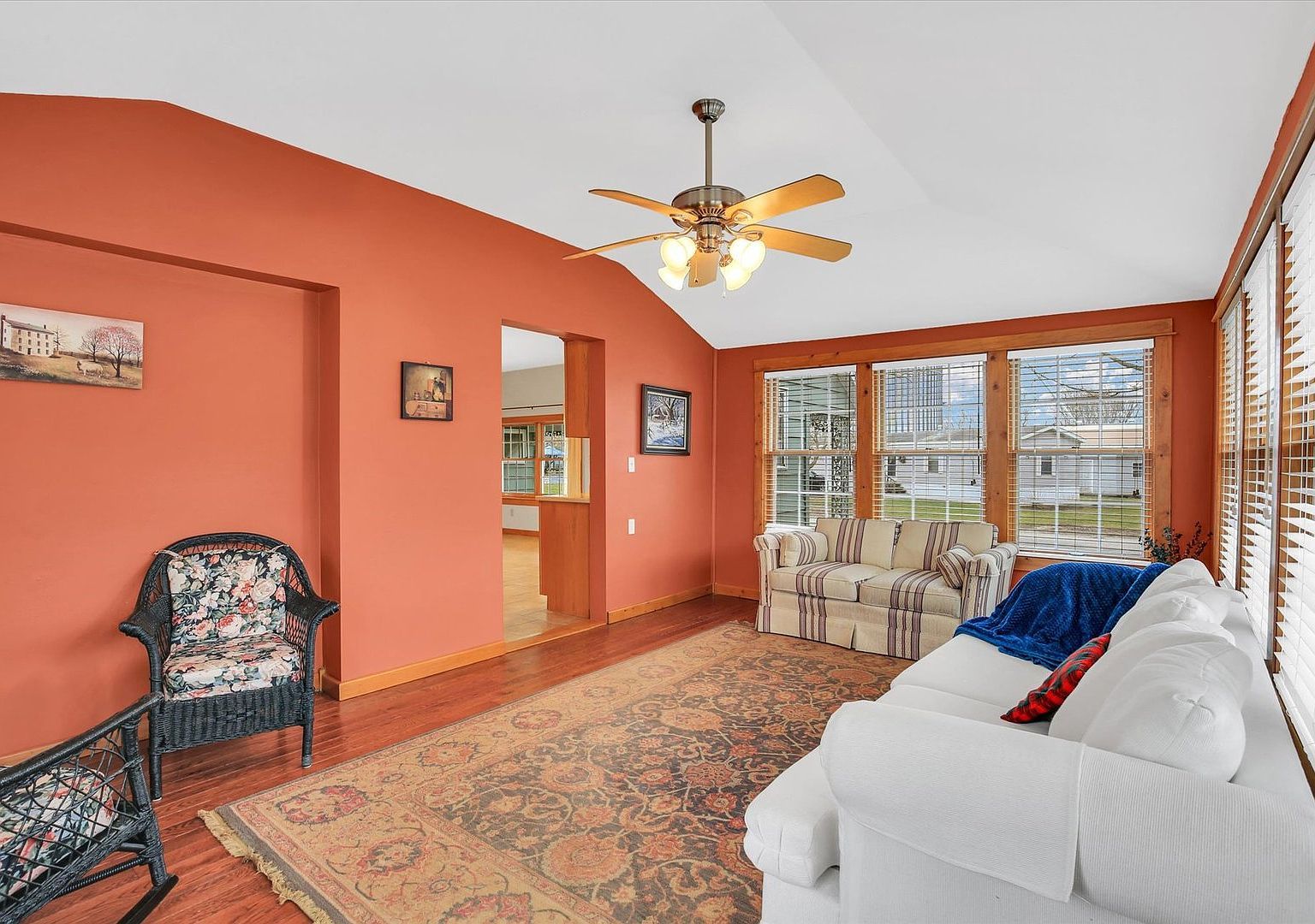 112 W North Front St Sadorus, IL 61872 - Thumbnail 5