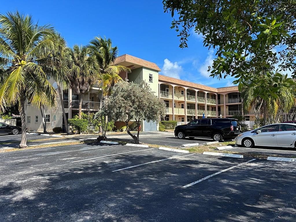 100 SE 6th Ave APT 303 Pompano Beach, FL 33060 - Thumbnail 5