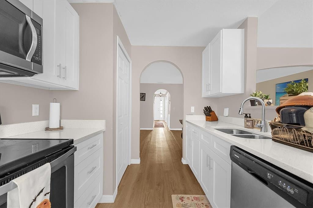 2738 Dodds Ln Kissimmee, FL 34743 - Thumbnail 5