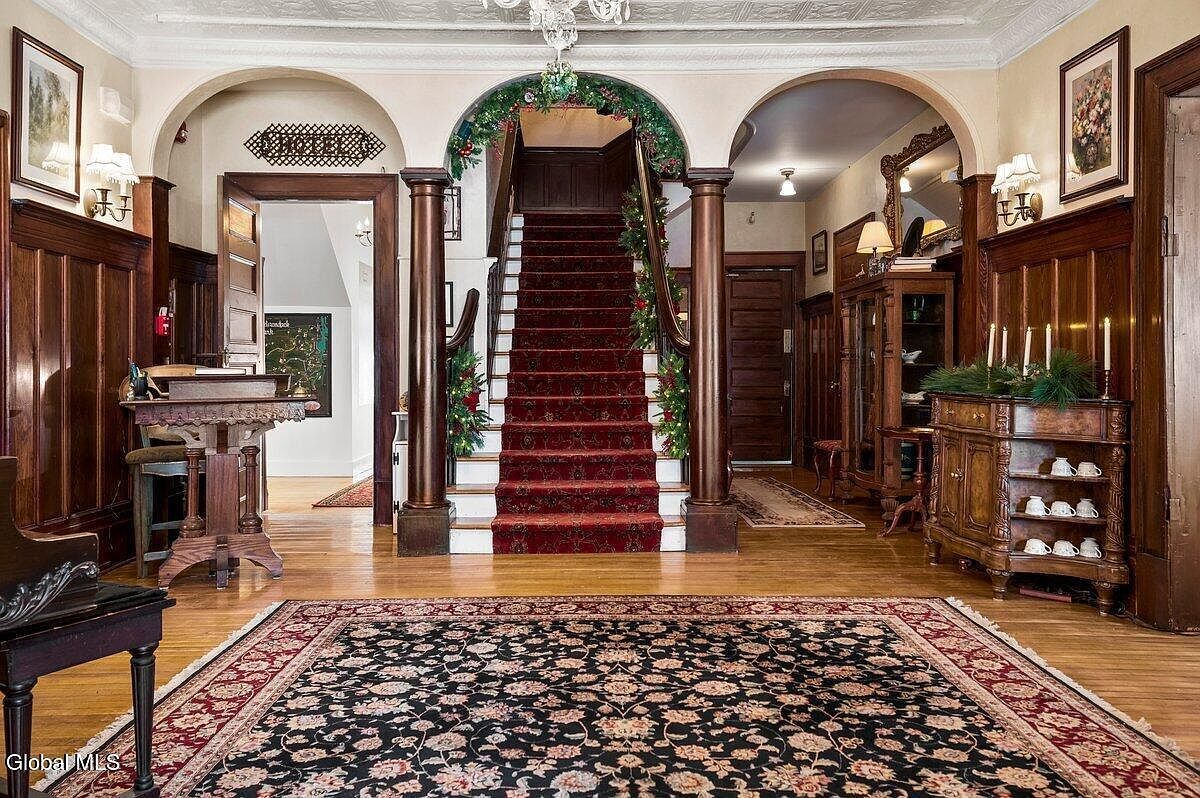 39 Interlaken Ave Lake Placid, NY 12946 - Thumbnail 5