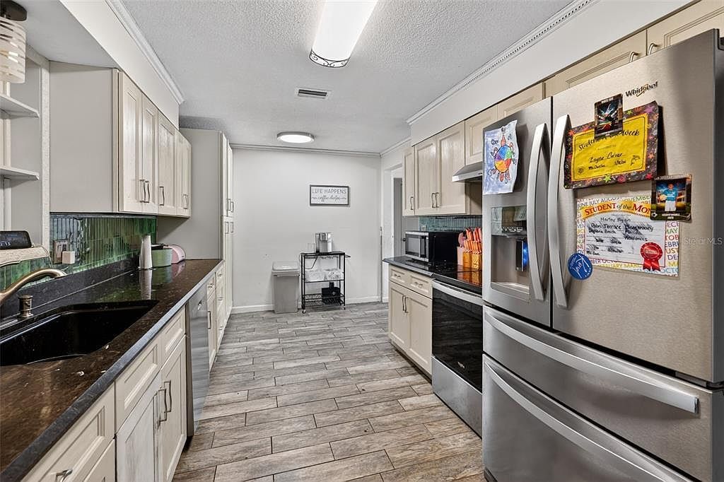 2354 Green St South Daytona, FL 32119 - Thumbnail 5