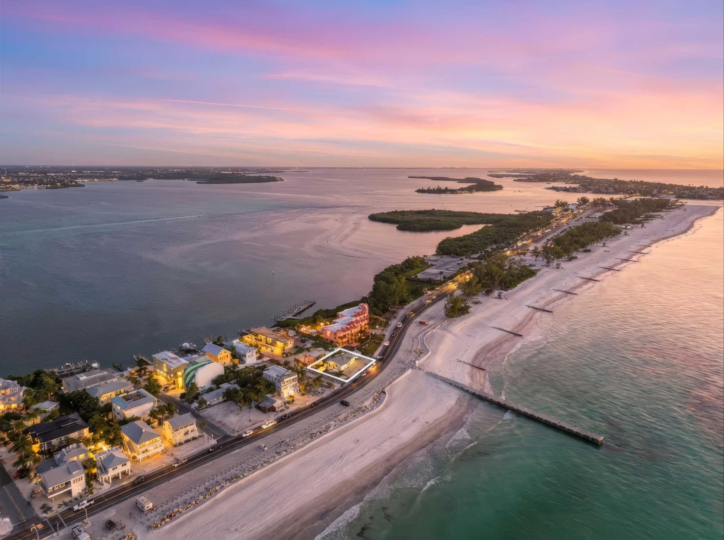 1303 Gulf Drive South, Bradenton Beach, FL, USA, 34217 - Thumbnail 5